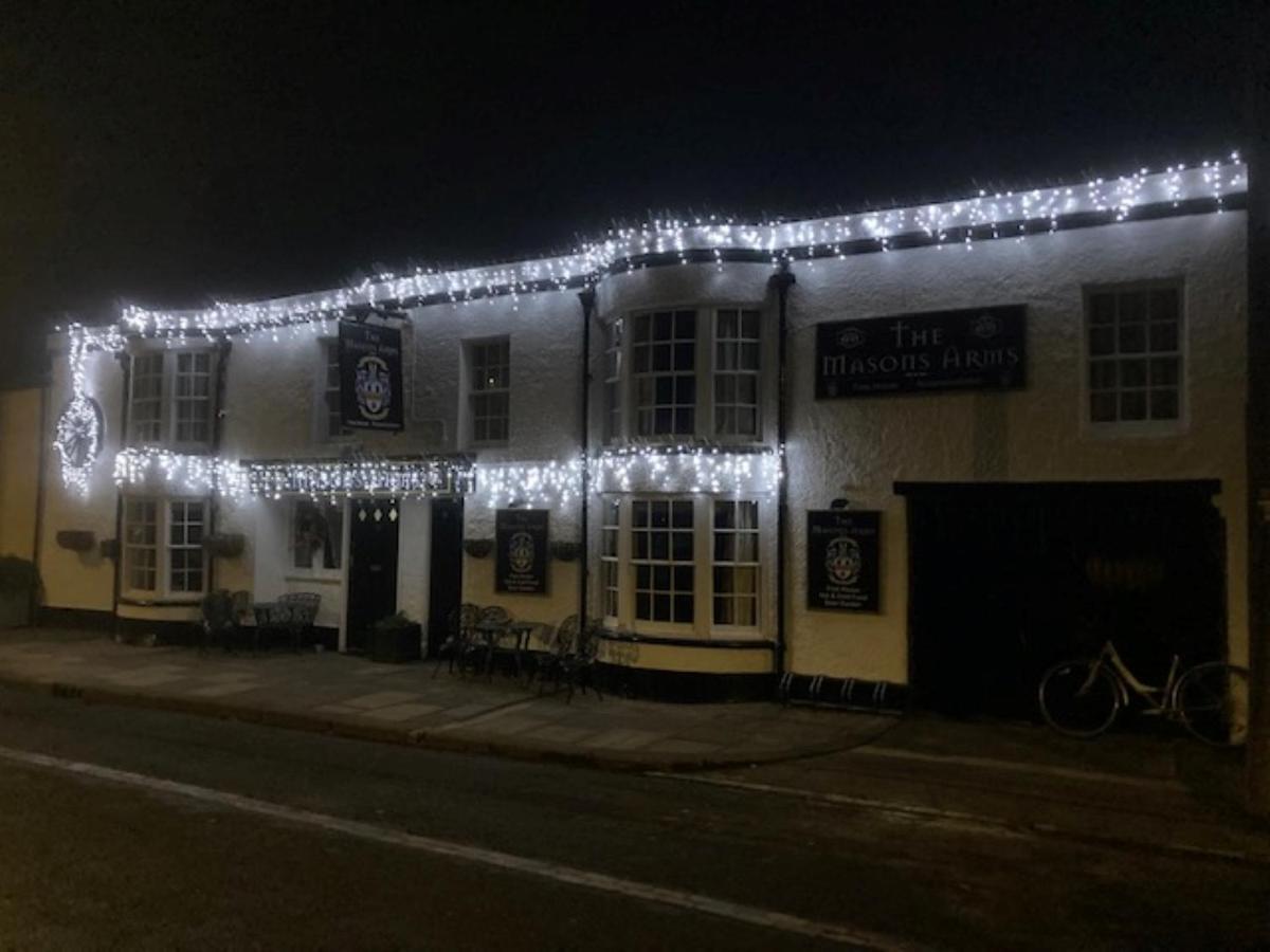 לינה וארוחת בוקר Norham The Masons Arms מראה חיצוני תמונה